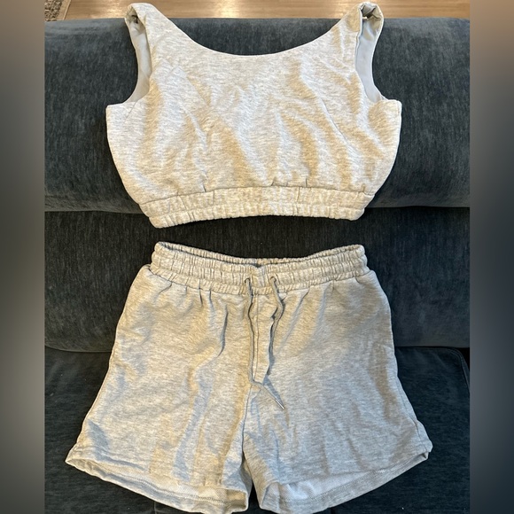 Tank Top Shorts set - Picture 2 of 2